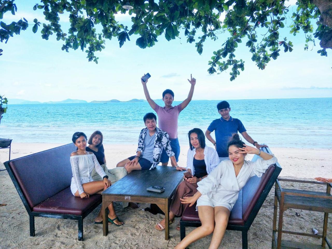 Klang Aow Seafood & Resort Khanom Bagian luar foto
