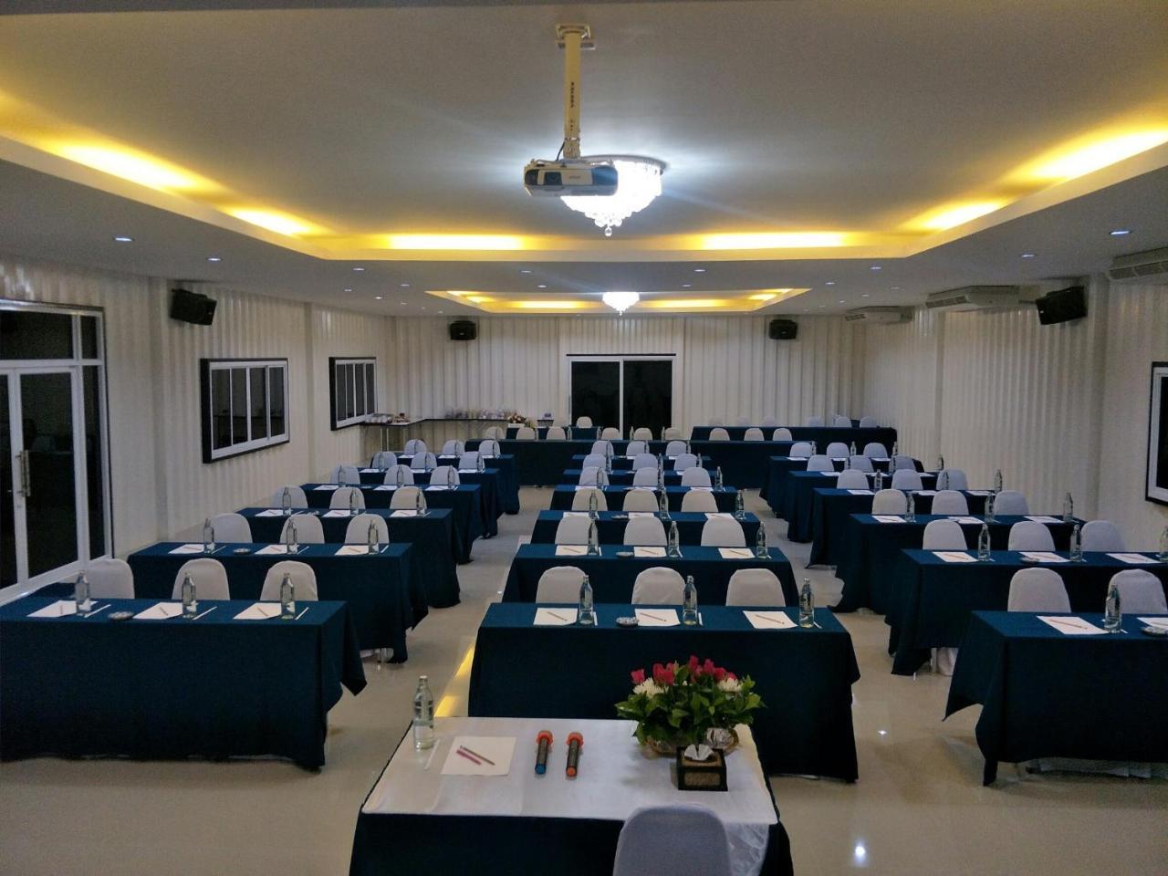 Klang Aow Seafood & Resort Khanom Bagian luar foto